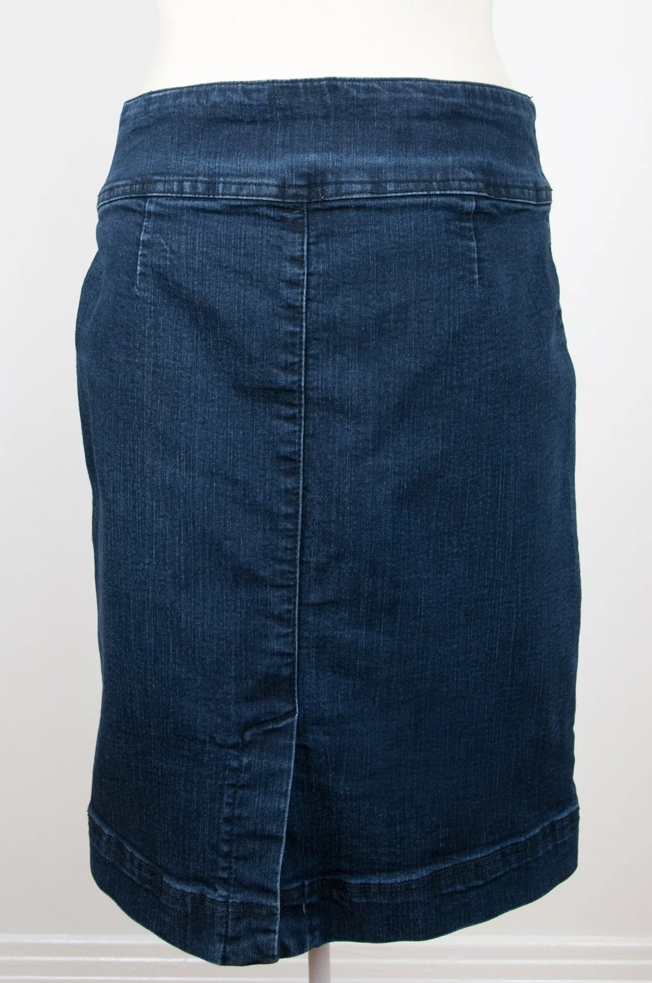 Dark denim knee-length stretch skirt