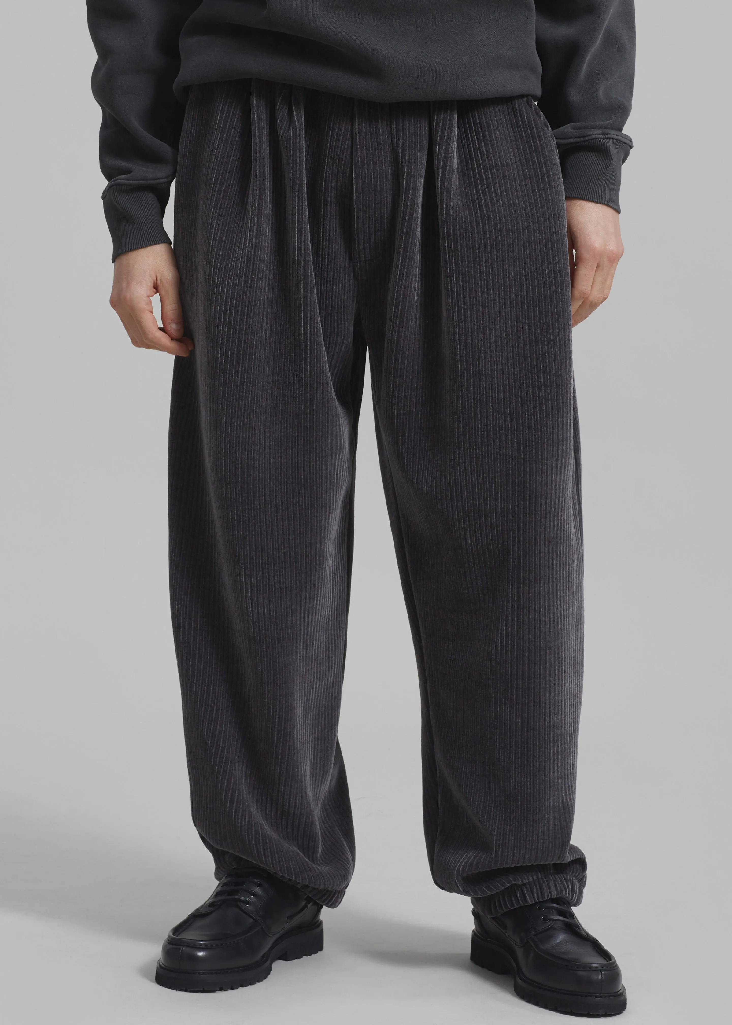 Declan Corduroy Pants - Charcoal