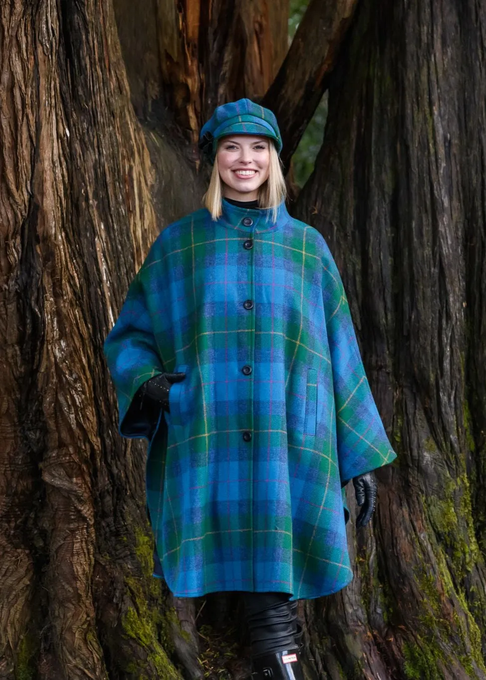 Mucros Dunloe Cape | Green Blue Check