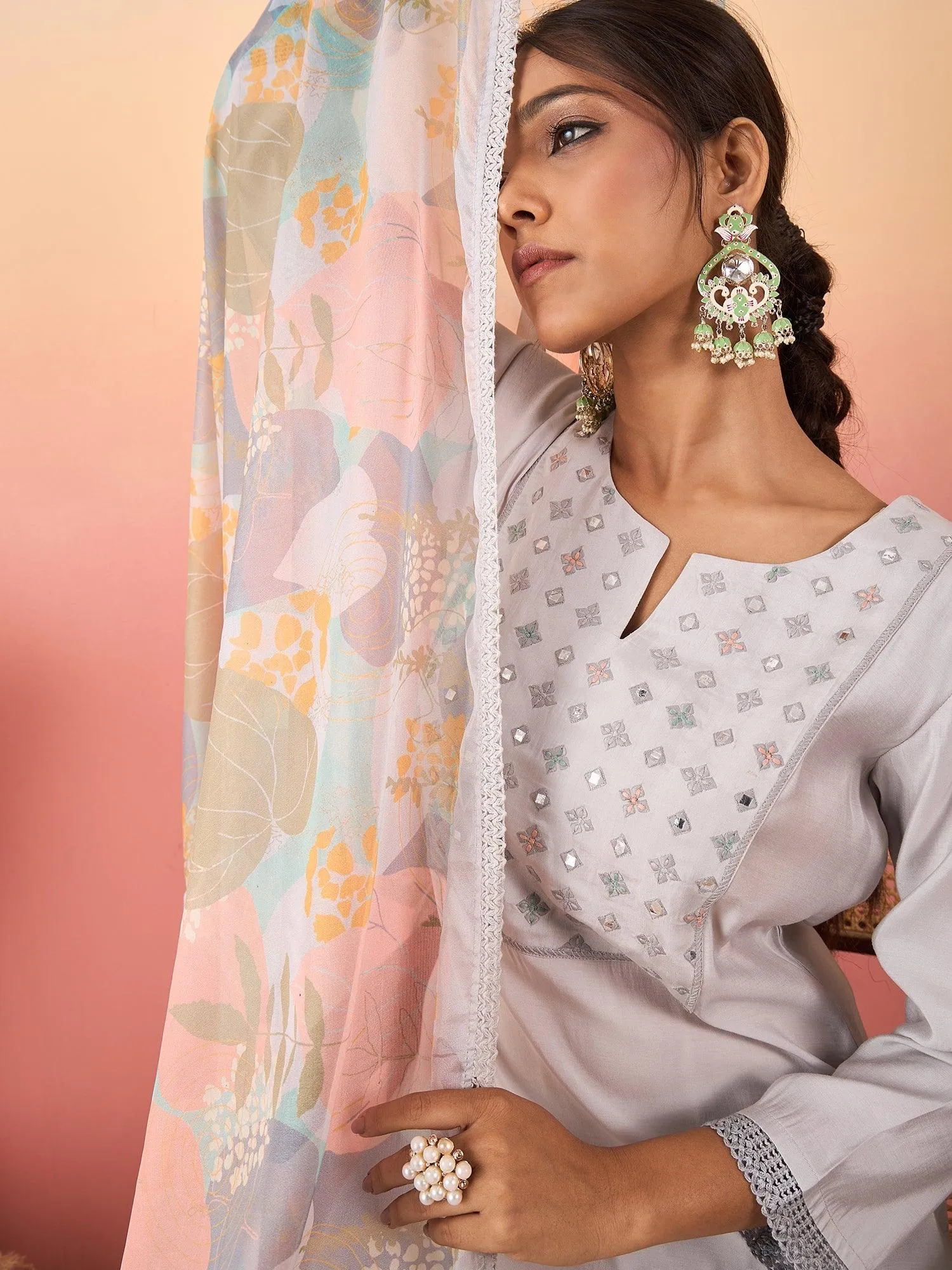 Women Embroidered Regular Thread Work Kurta with Trousers & With Dupatta