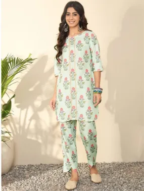 Women Floral Printed Regular Thread Work Kurti with Trousers