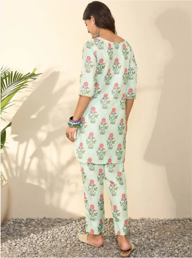 Women Floral Printed Regular Thread Work Kurti with Trousers