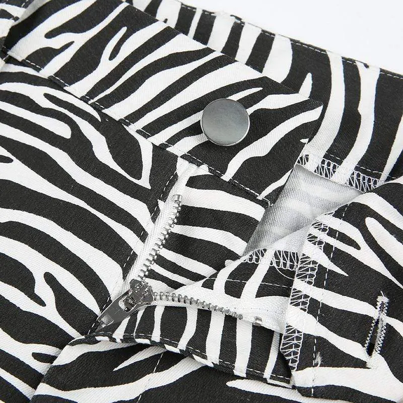 ZEBRA STRIPED STRAIGHT PANTS